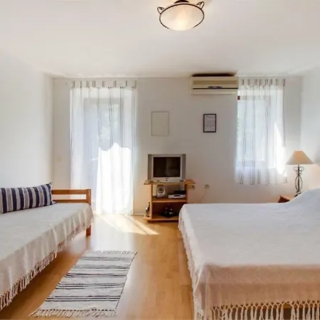 Apartment Jelena Veli Losinj